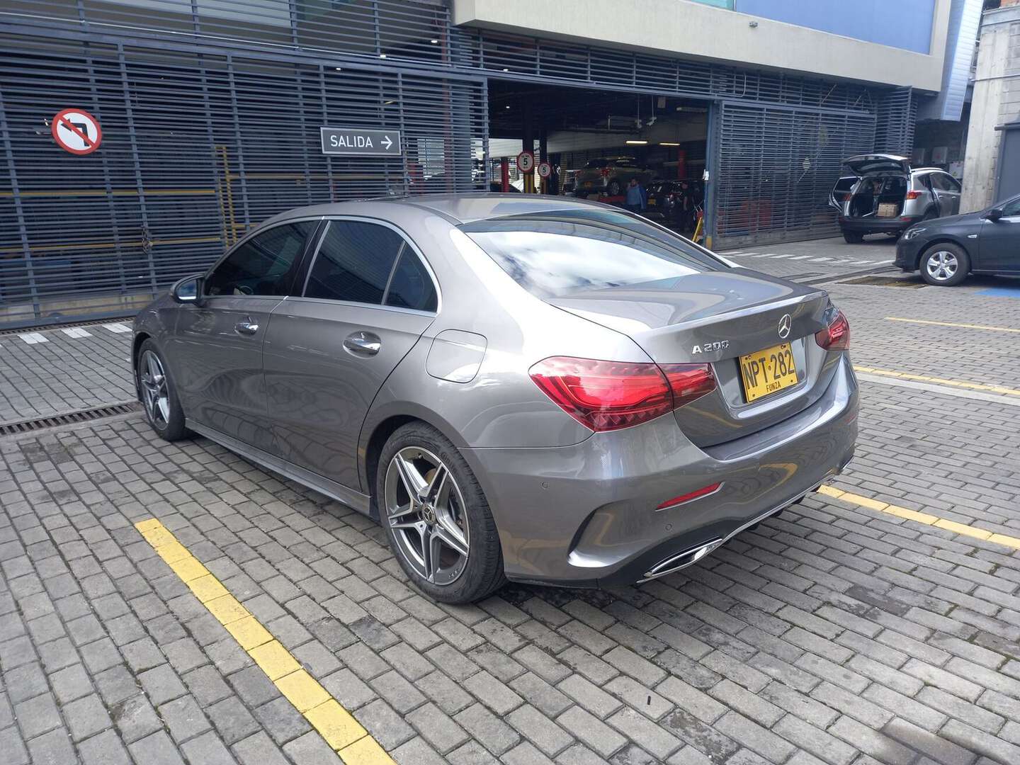 Mercedes Benz - A200 - 2023