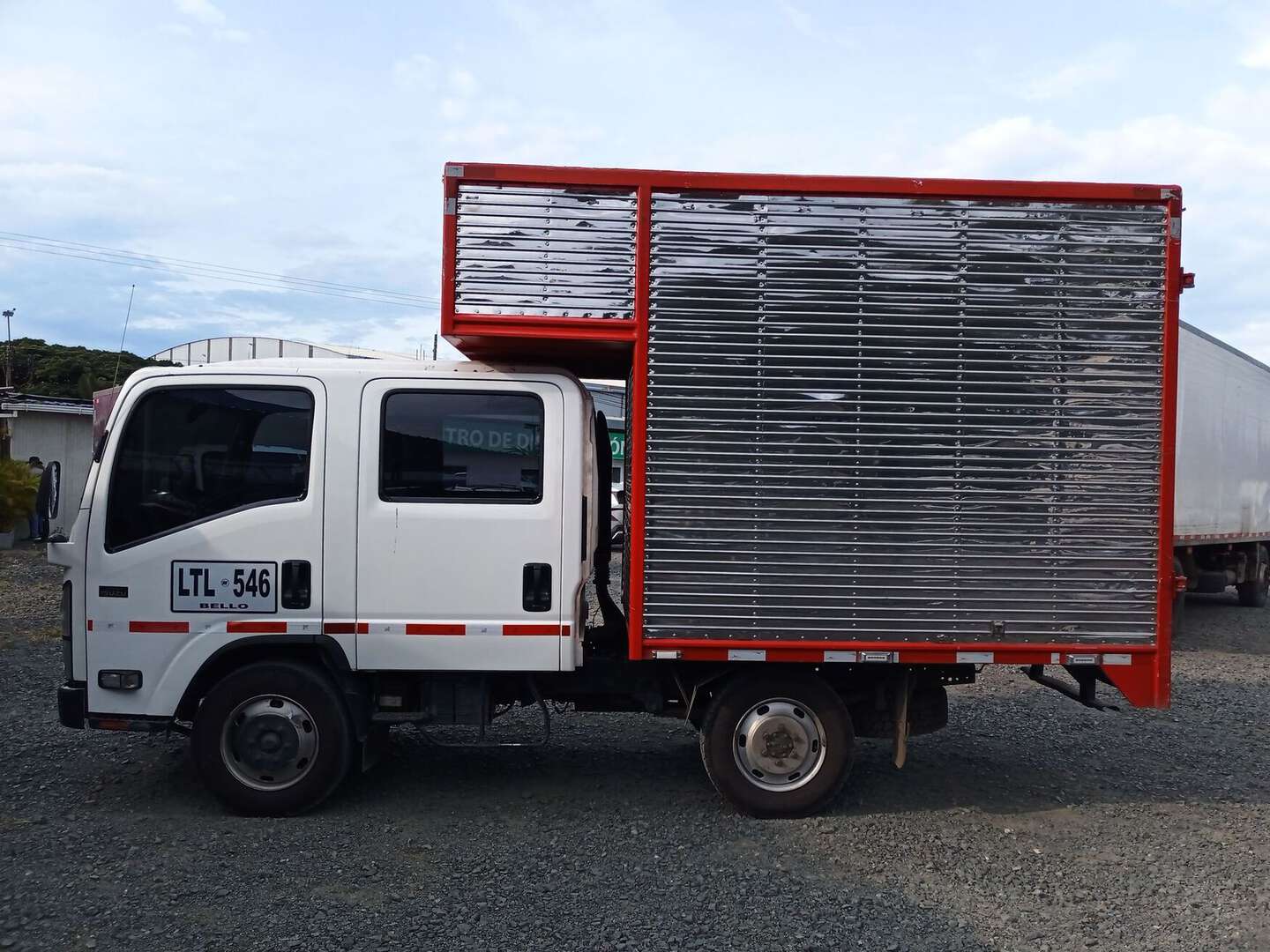 Chevrolet - NHR Doble - 2023