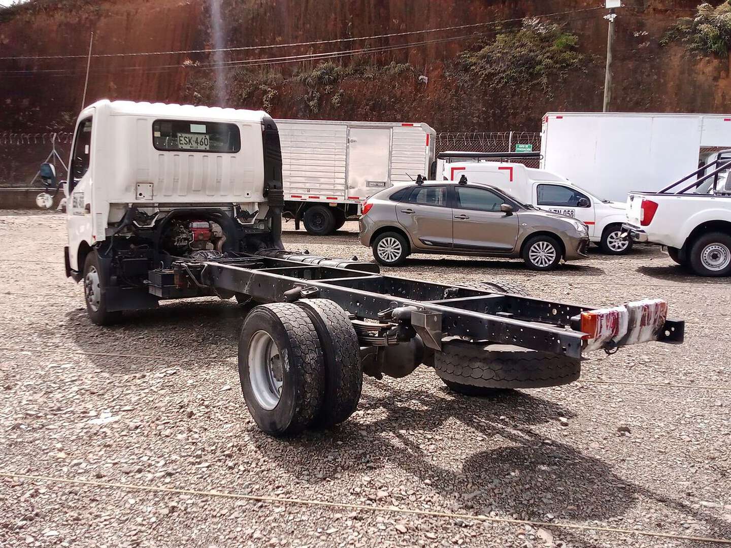 Hino - Dutro - 2017