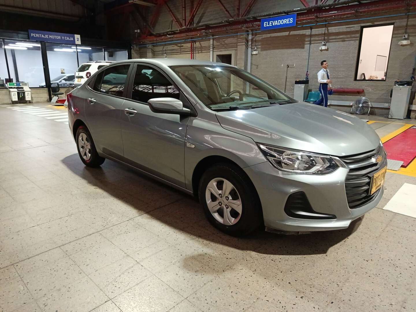 Chevrolet - Onix - 2025