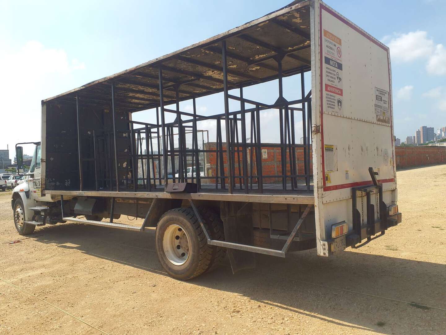 International - 4300 - 2012