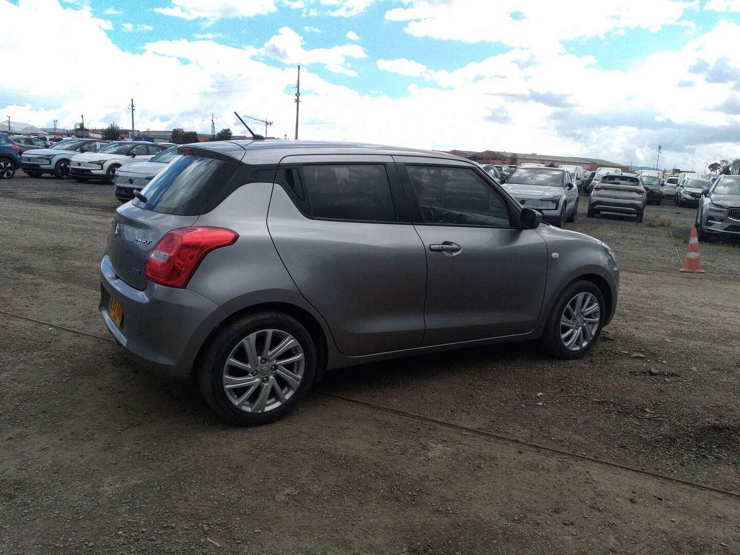 Suzuki - Swift - 2023