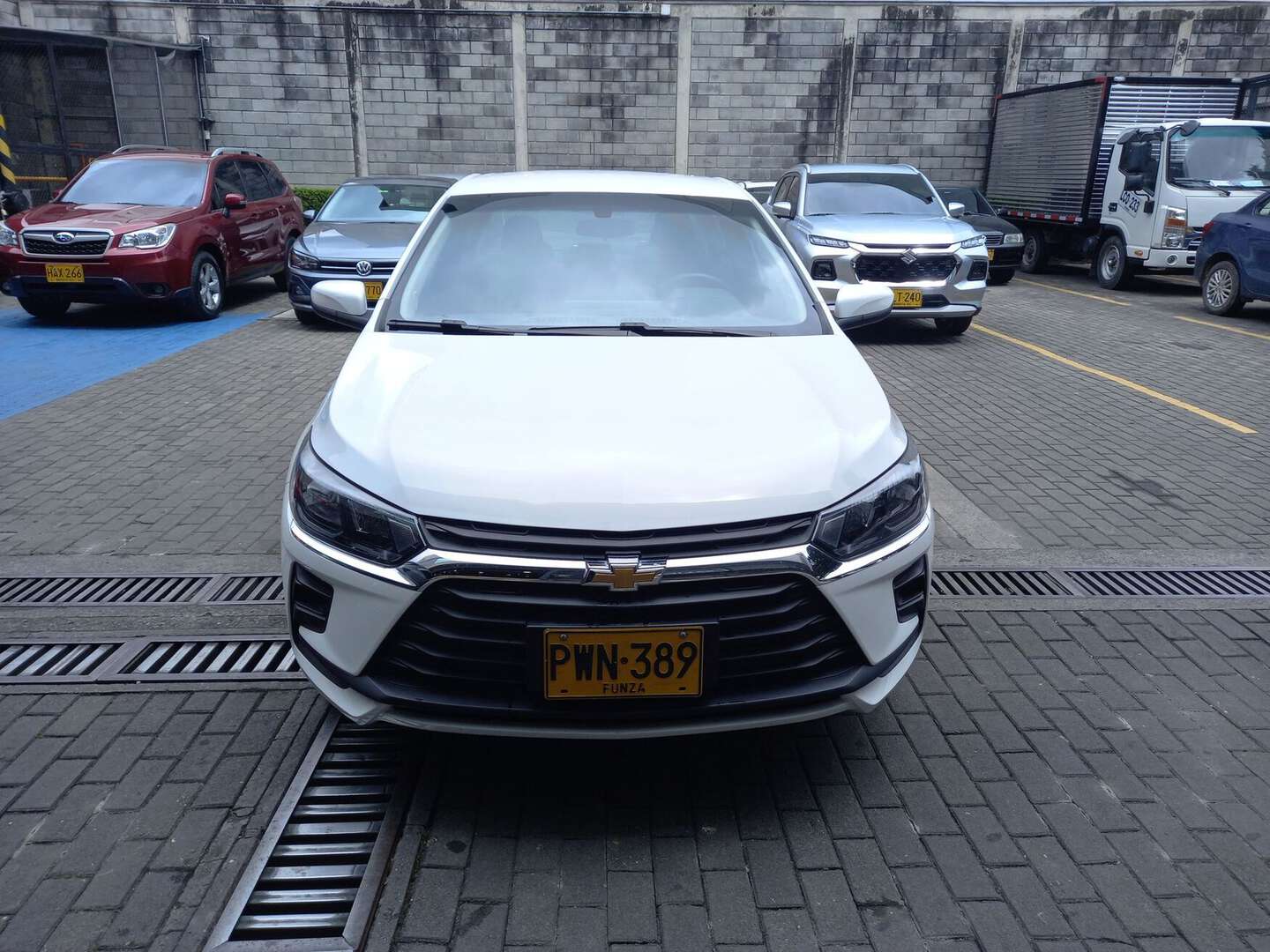 Chevrolet - Onix - 2026