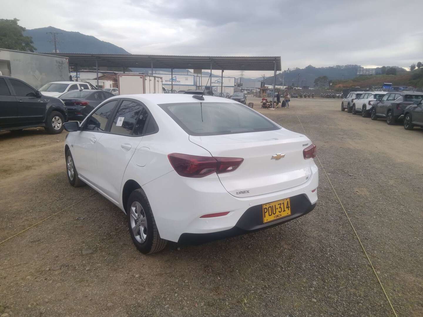 Chevrolet - Onix - 2025