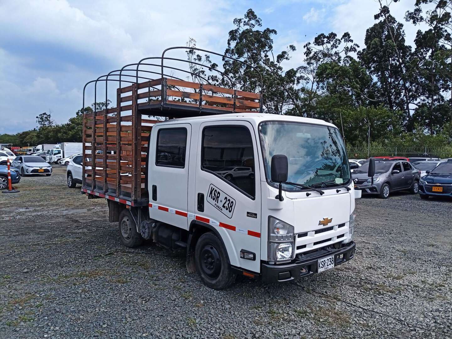Chevrolet - NHR Doble - 2022