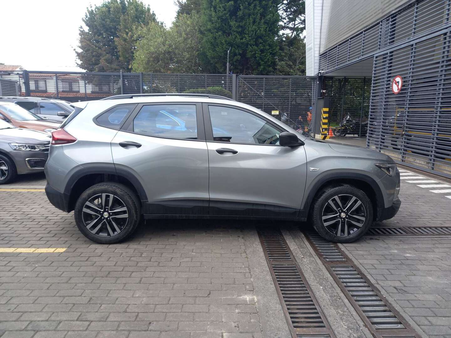 Chevrolet - Tracker - 2025