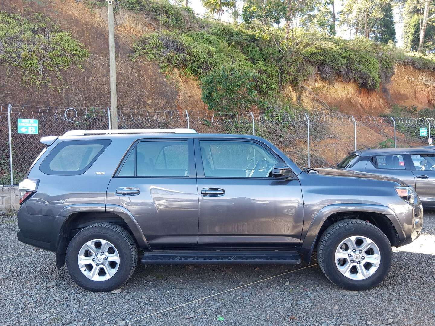 Toyota - 4Runner - 2020