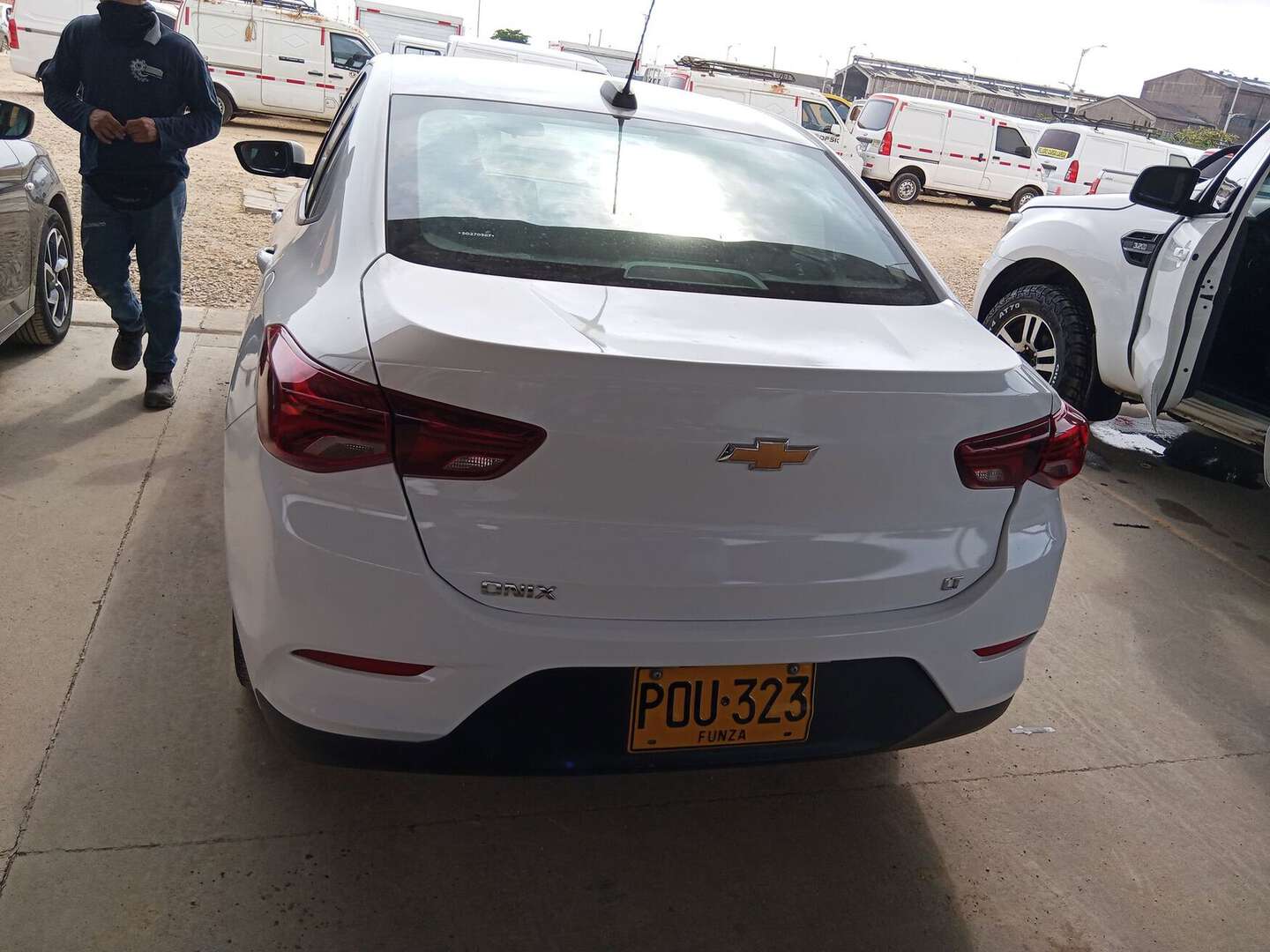 Chevrolet - Onix - 2025