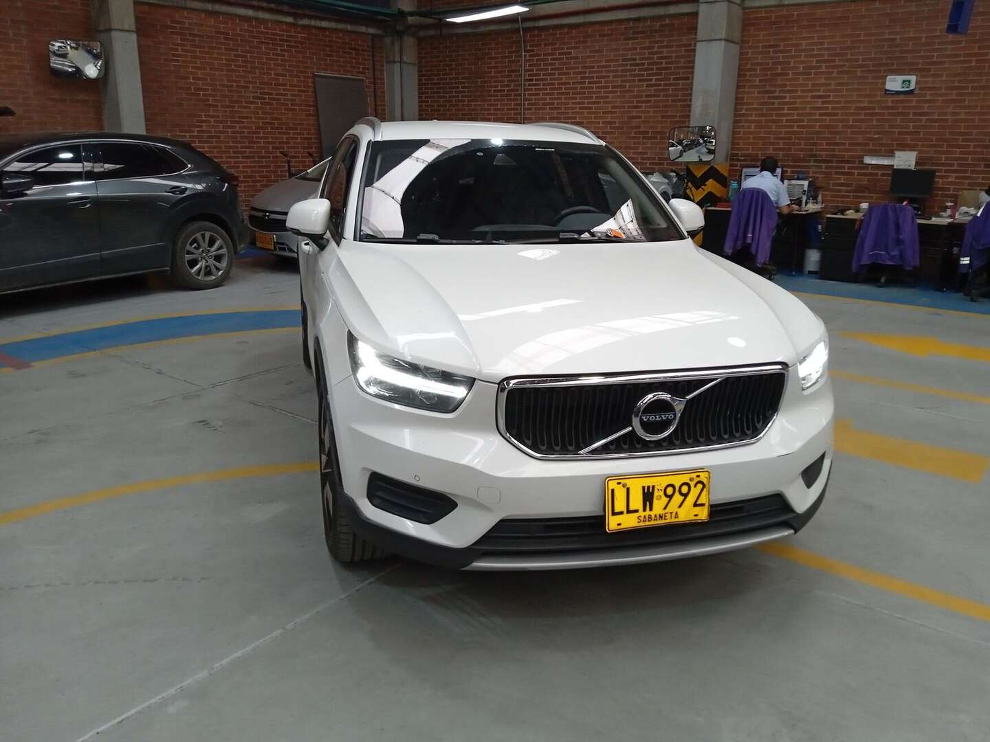 Volvo - XC40 - 2022