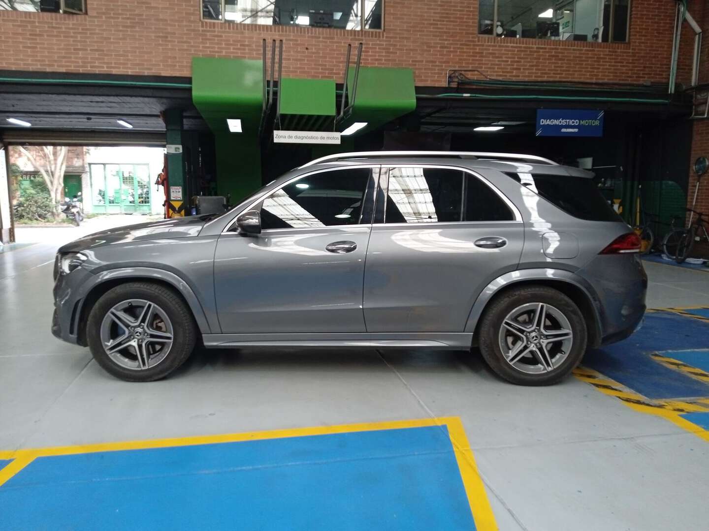 Mercedes Benz - GLE350DE - 2023
