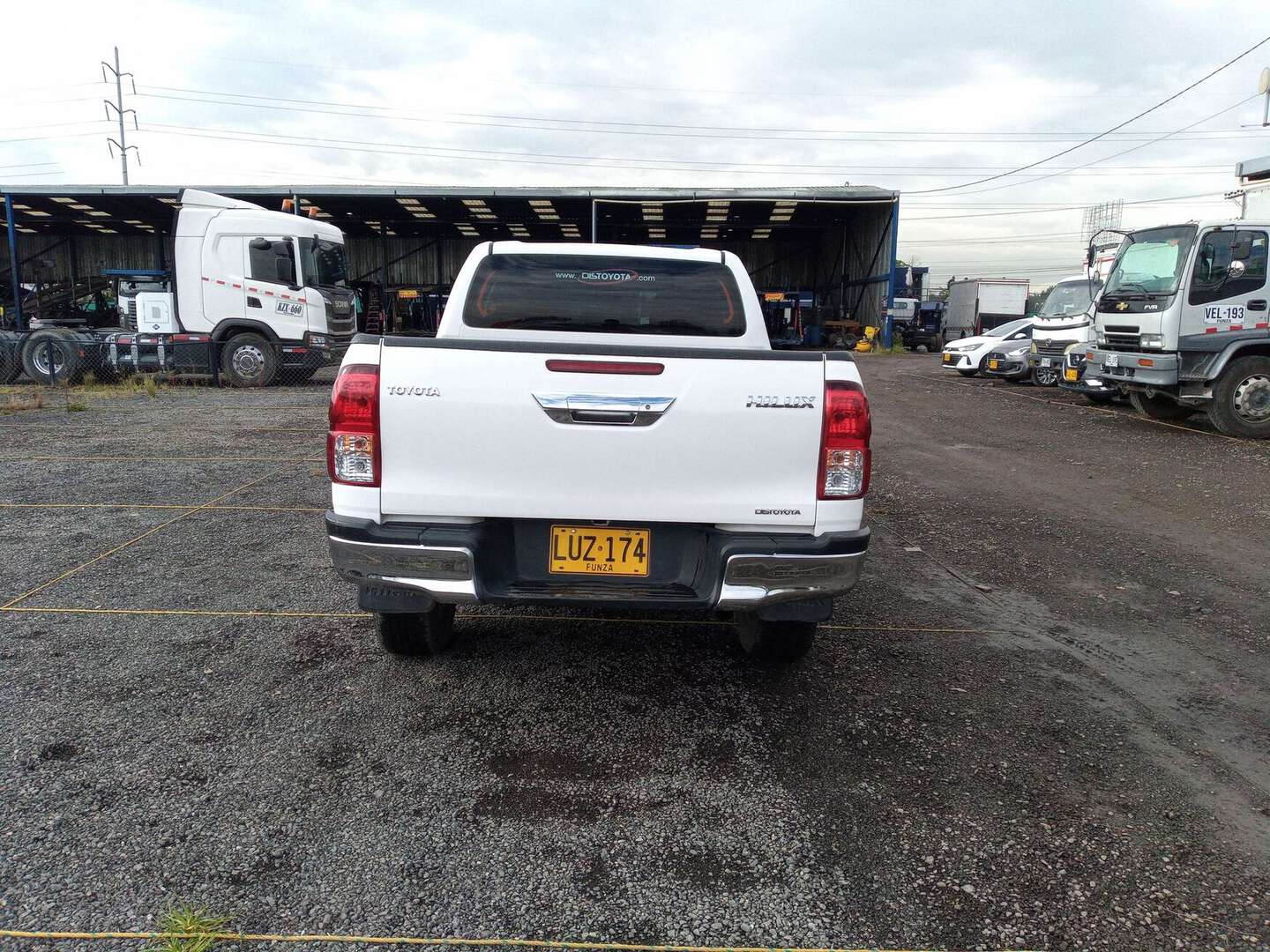 Toyota - Hilux - 2023