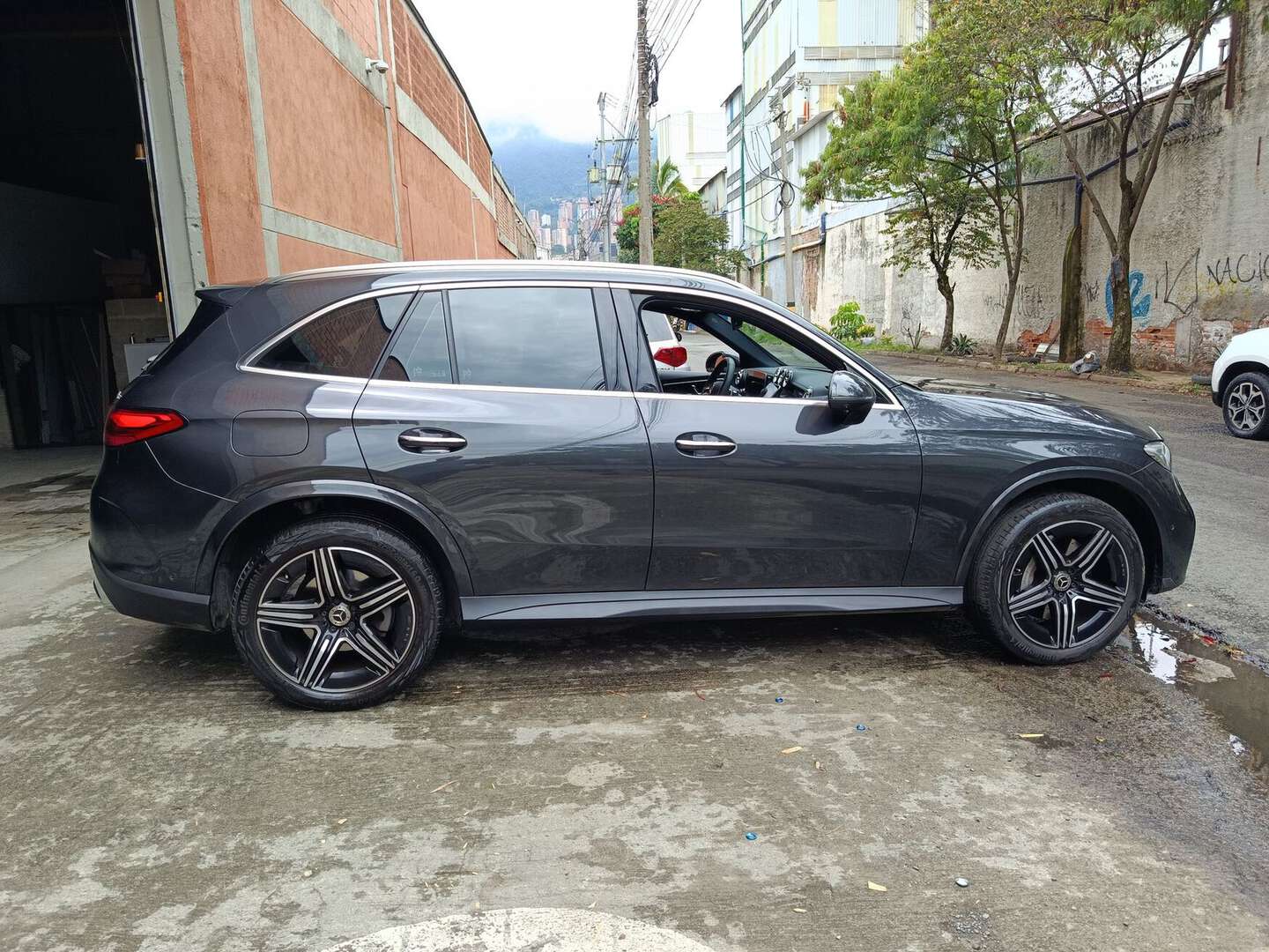 Mercedes Benz - GLC300 - 2026