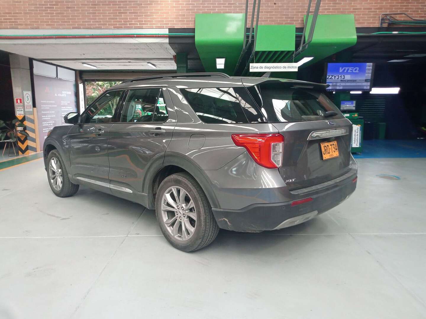 Ford - Explorer - 2021