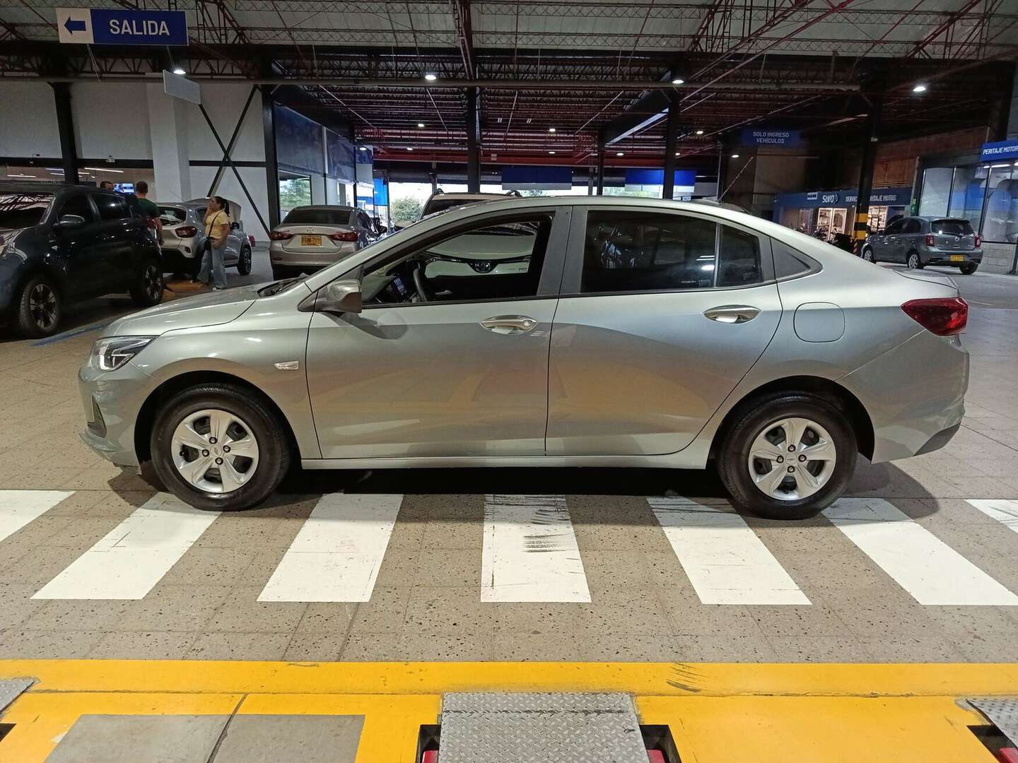 Chevrolet - Onix - 2025