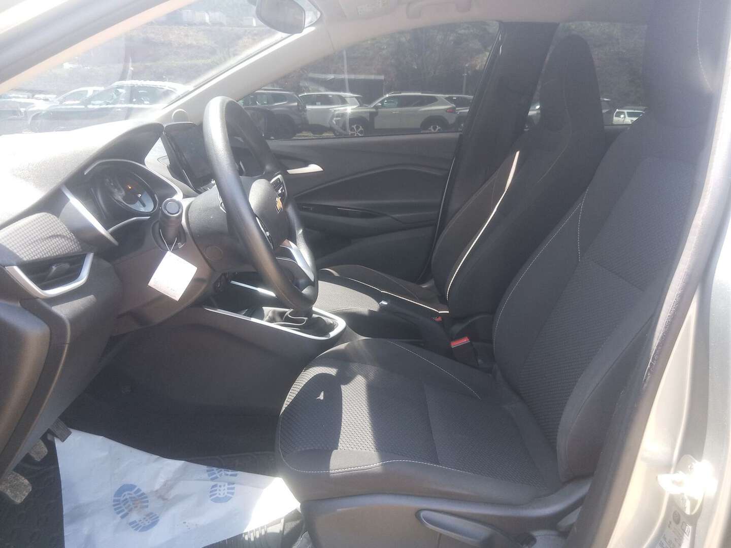 Chevrolet - Onix - 2025