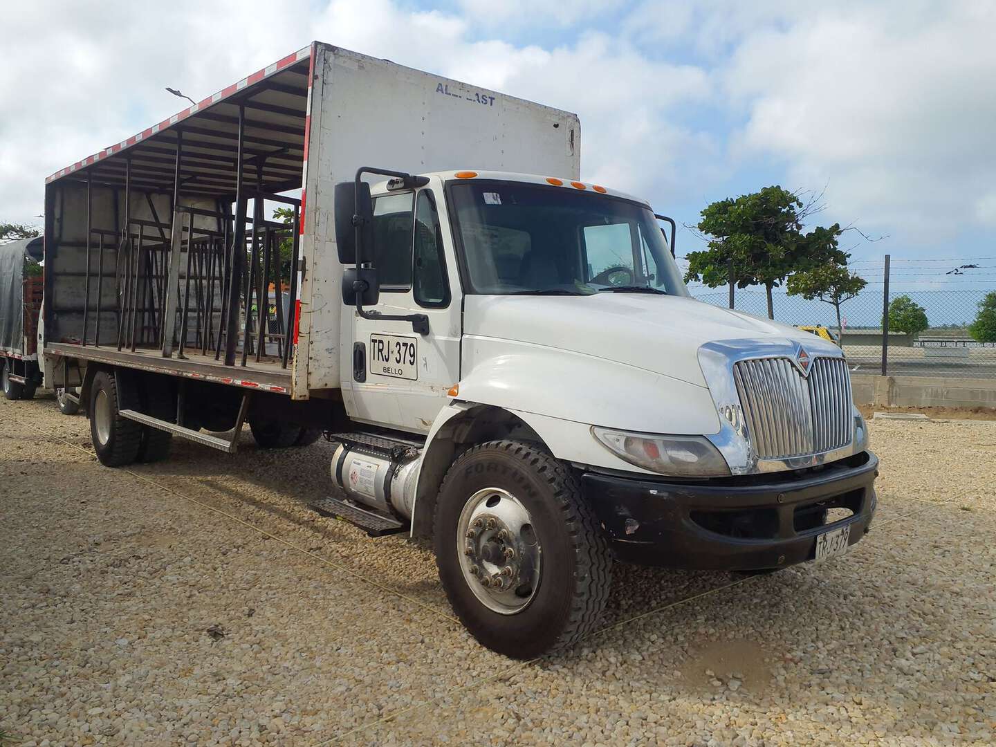 International - 4300 - 2012