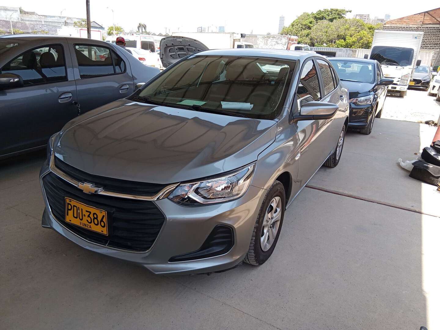 Chevrolet - Onix - 2025