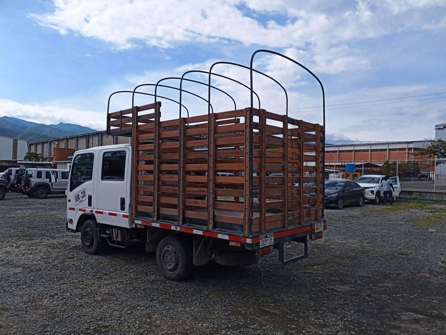 Chevrolet - NHR Doble - 2022