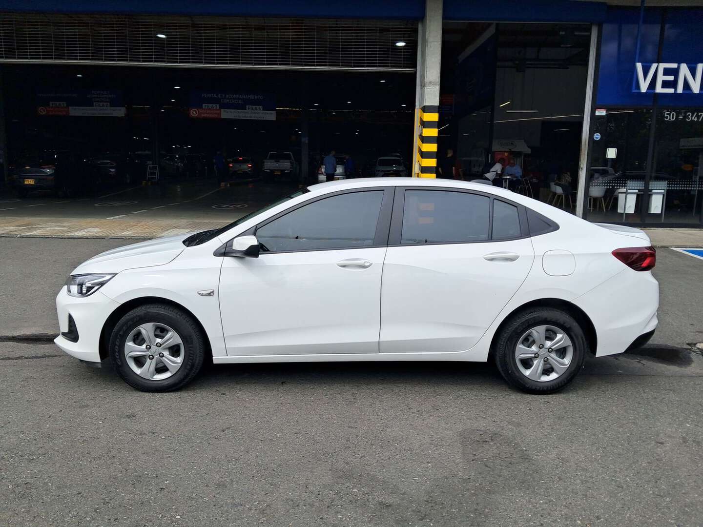 Chevrolet - Onix - 2025