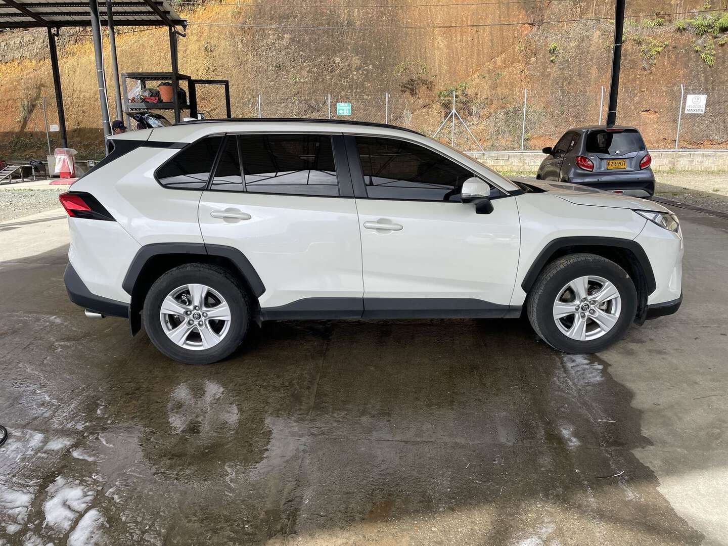 Toyota - RAV4 - 2020