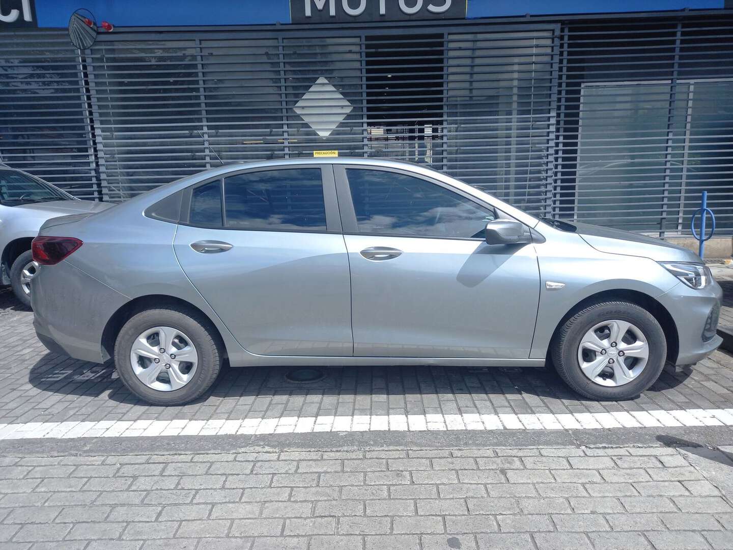 Chevrolet - Onix - 2025