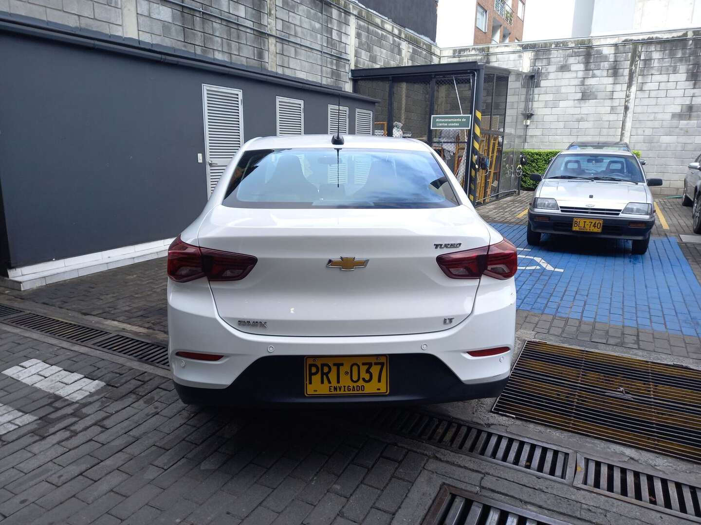 Chevrolet - Onix - 2025