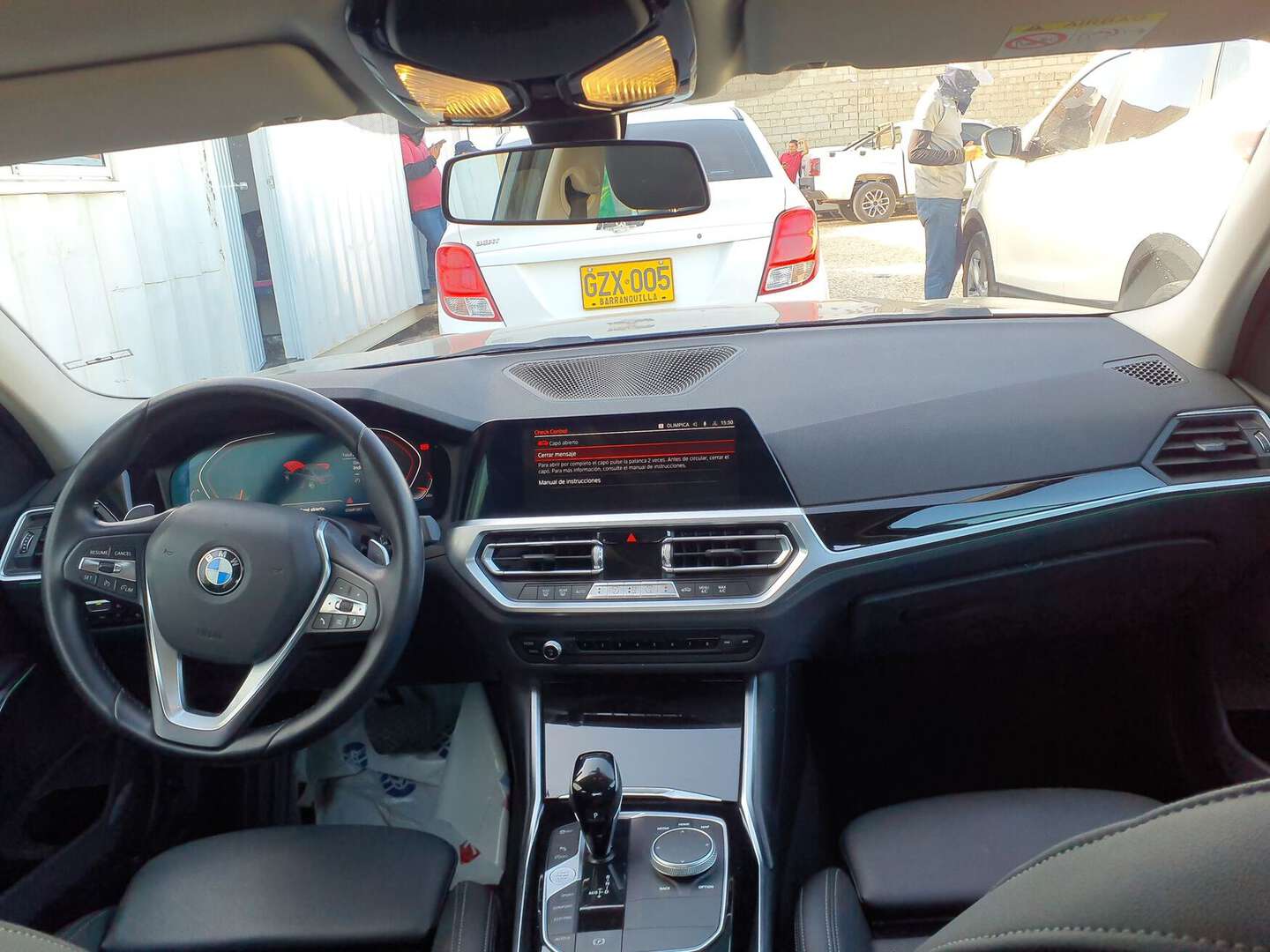 BMW - 320i - 2022