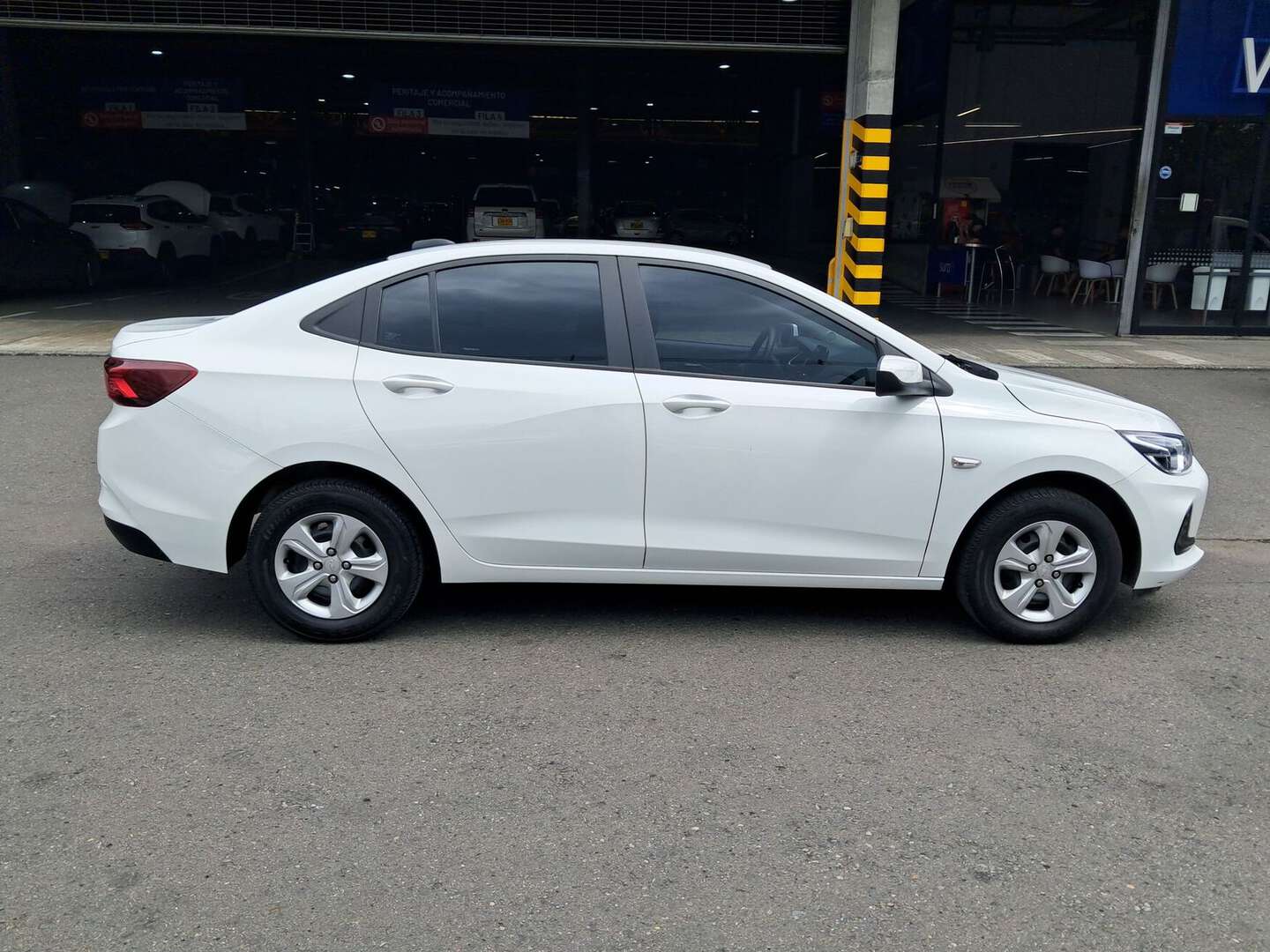 Chevrolet - Onix - 2025