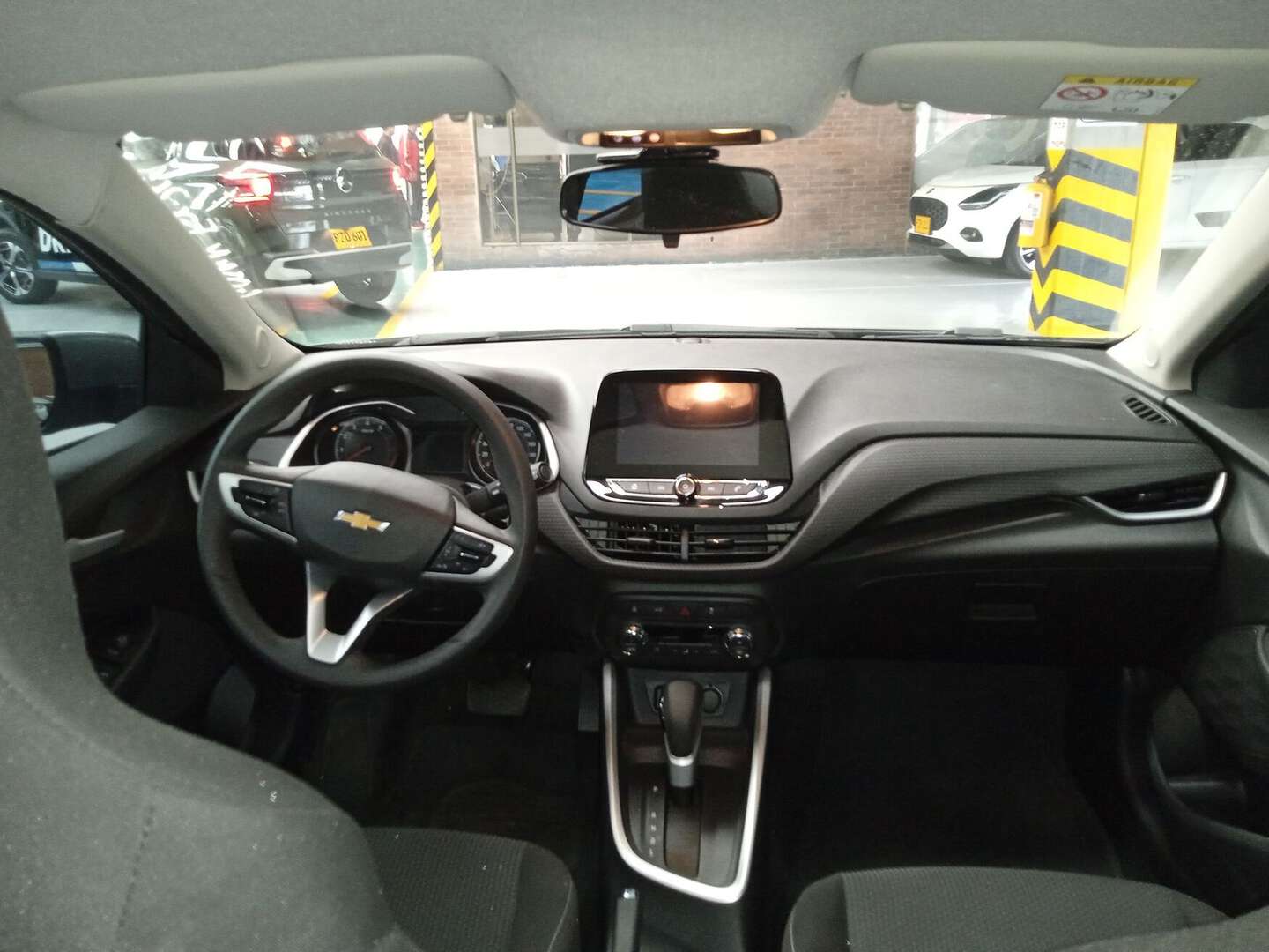Chevrolet - Onix - 2025