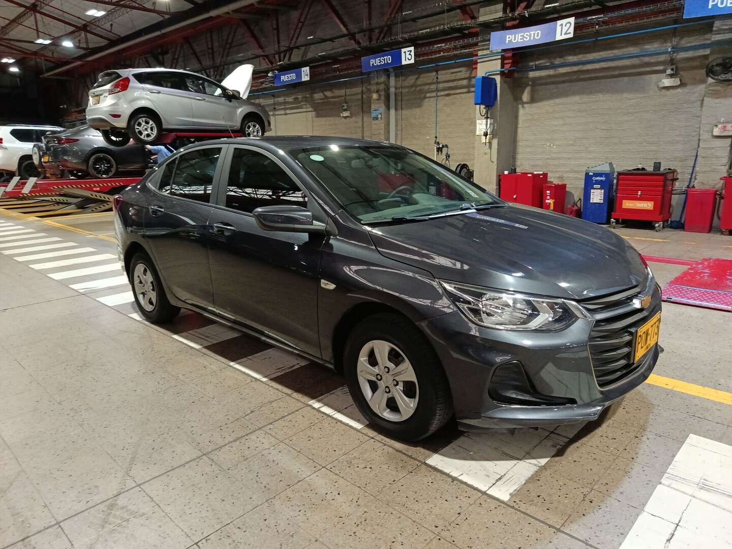 Chevrolet - Onix - 2025