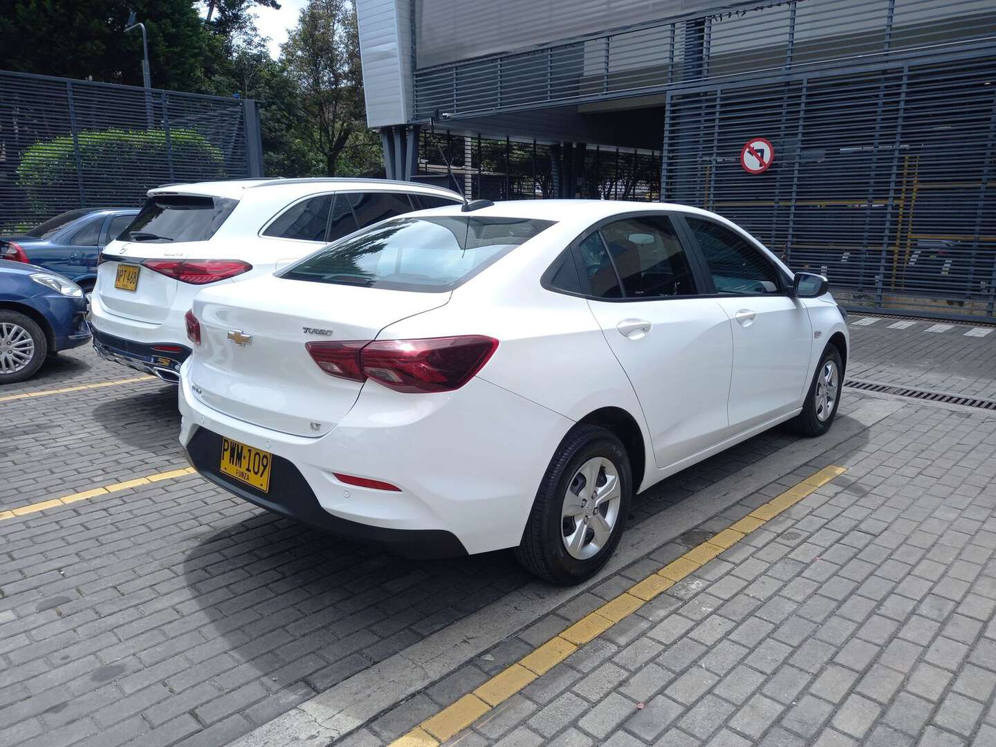 Chevrolet - Onix - 2025