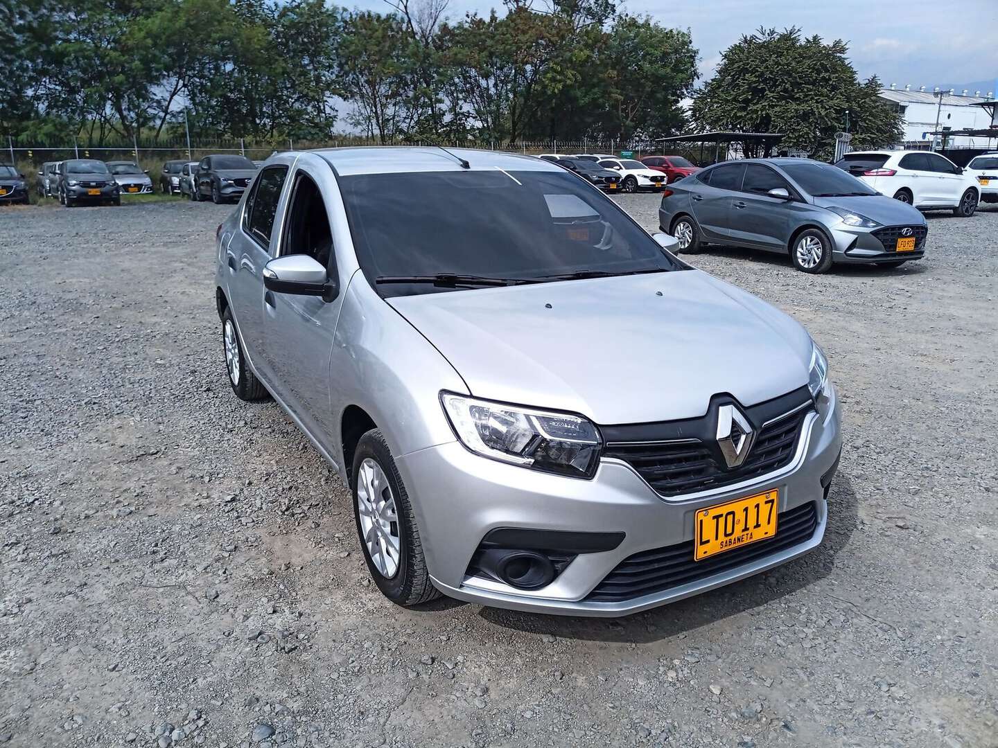Renault - Logan - 2023