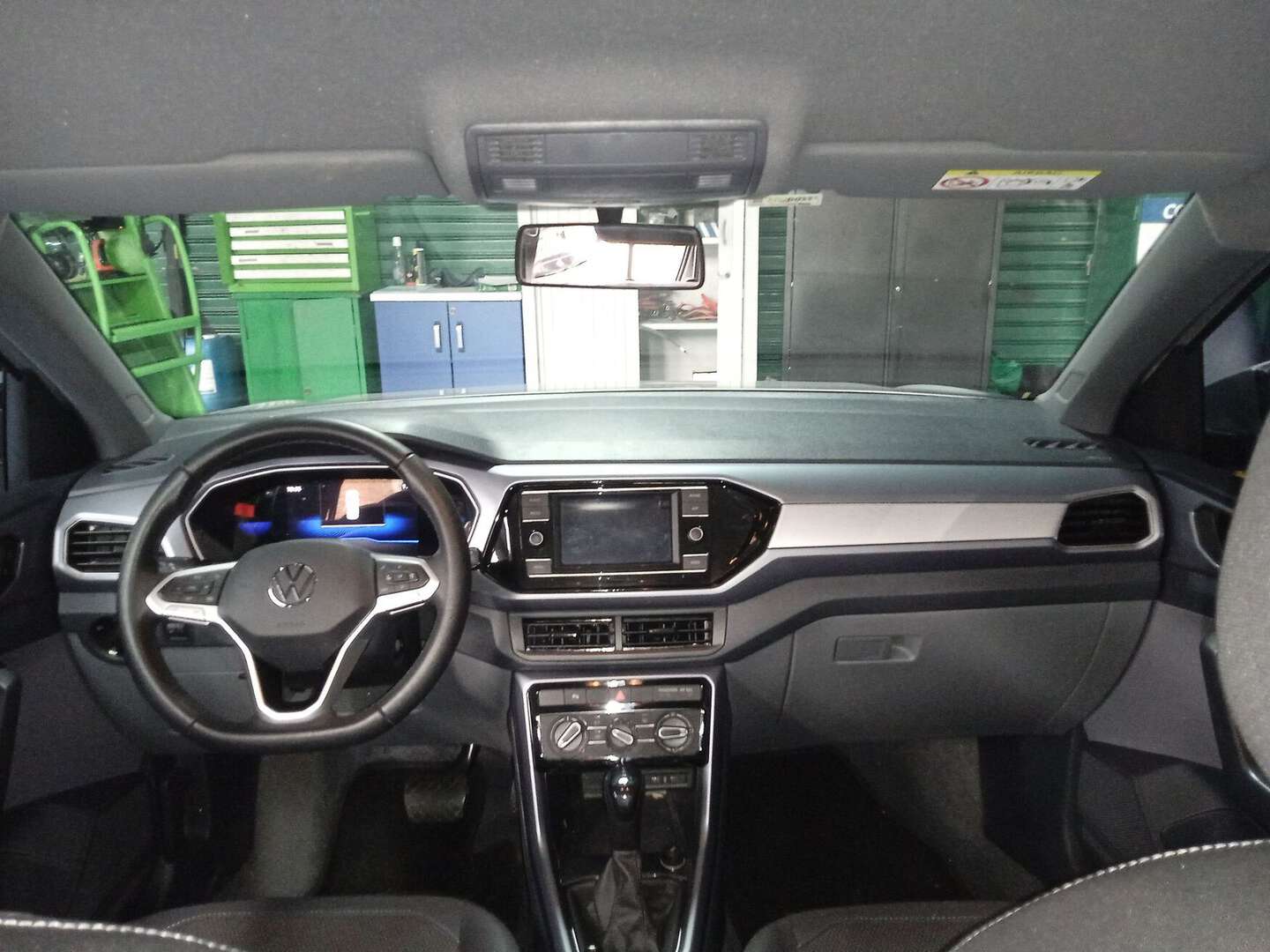 Volkswagen - T-Cross - 2023
