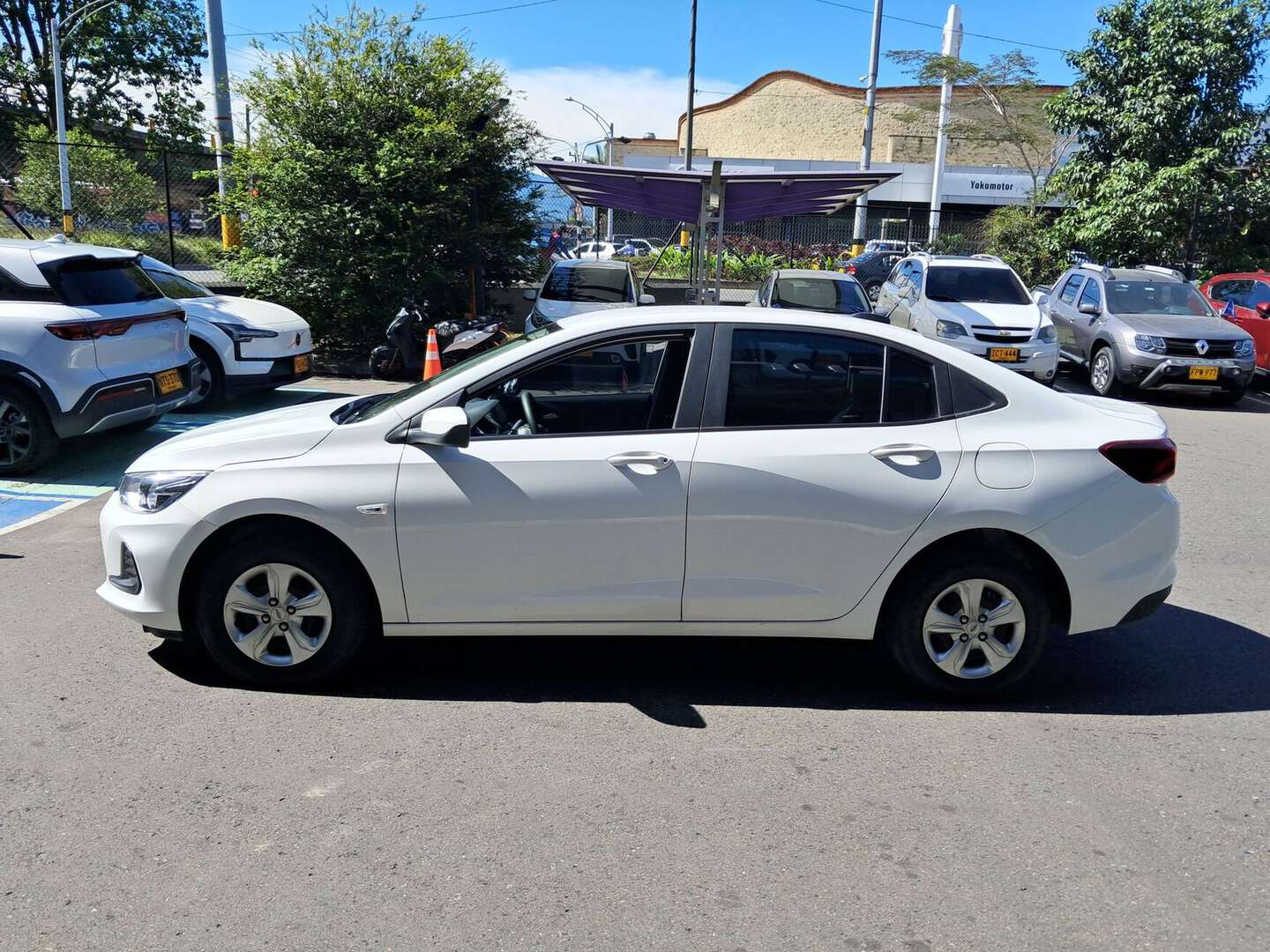 Chevrolet - Onix - 2025