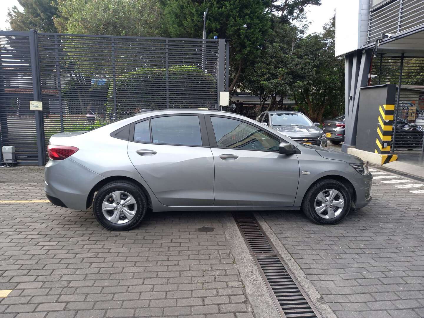 Chevrolet - Onix - 2025