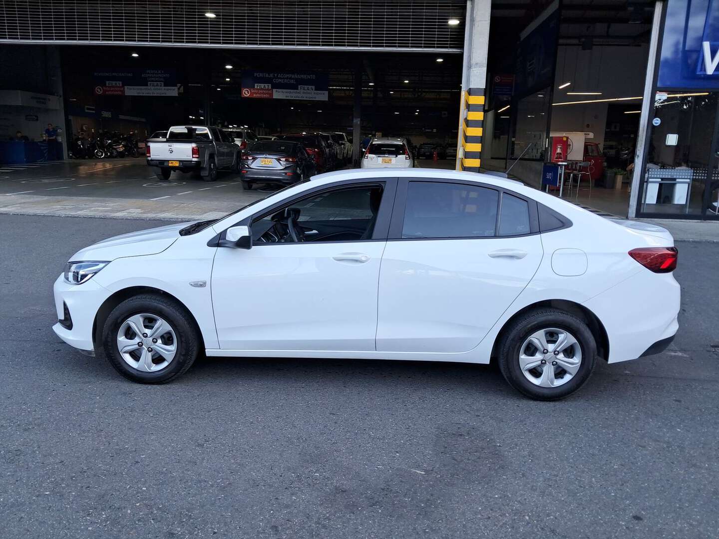 Chevrolet - Onix - 2025