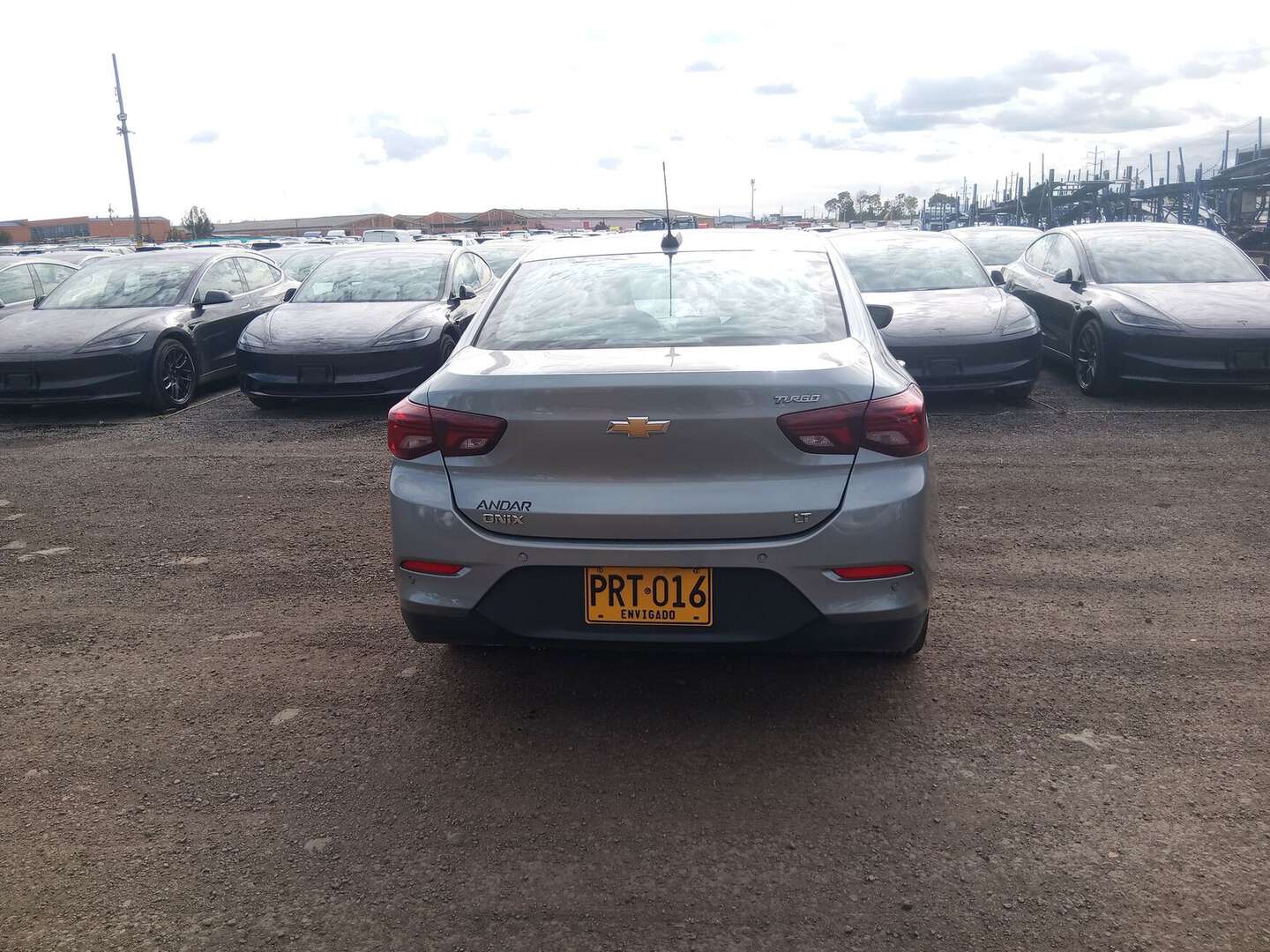 Chevrolet - Onix - 2025