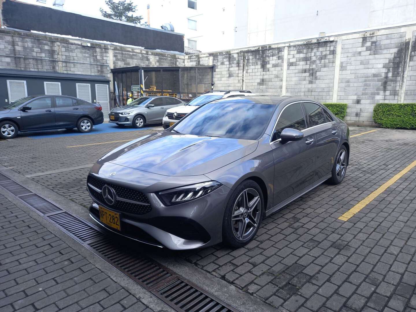 Mercedes Benz - A200 - 2023