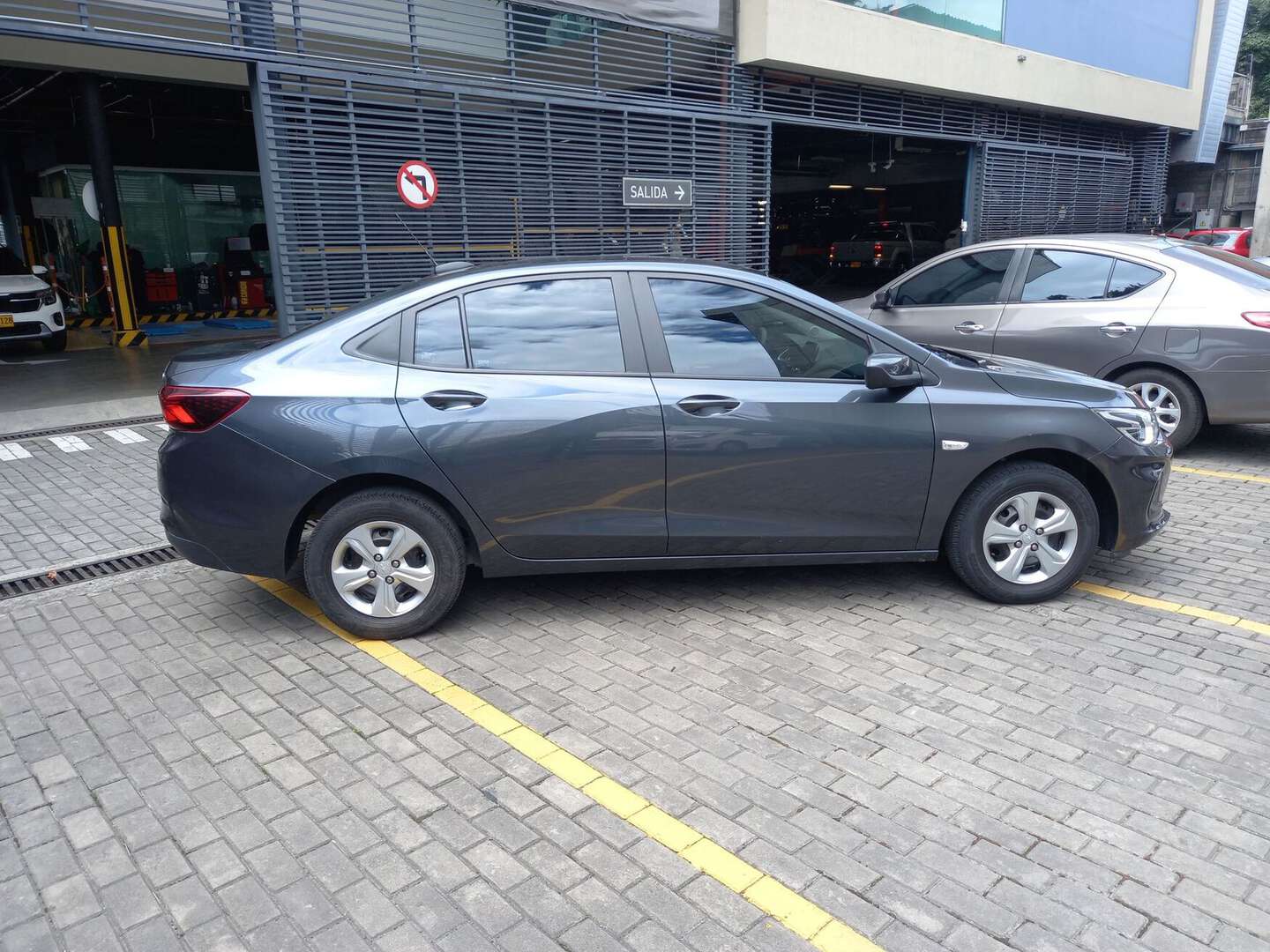 Chevrolet - Onix - 2025