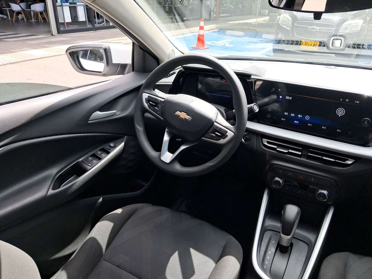 Chevrolet - Onix - 2026