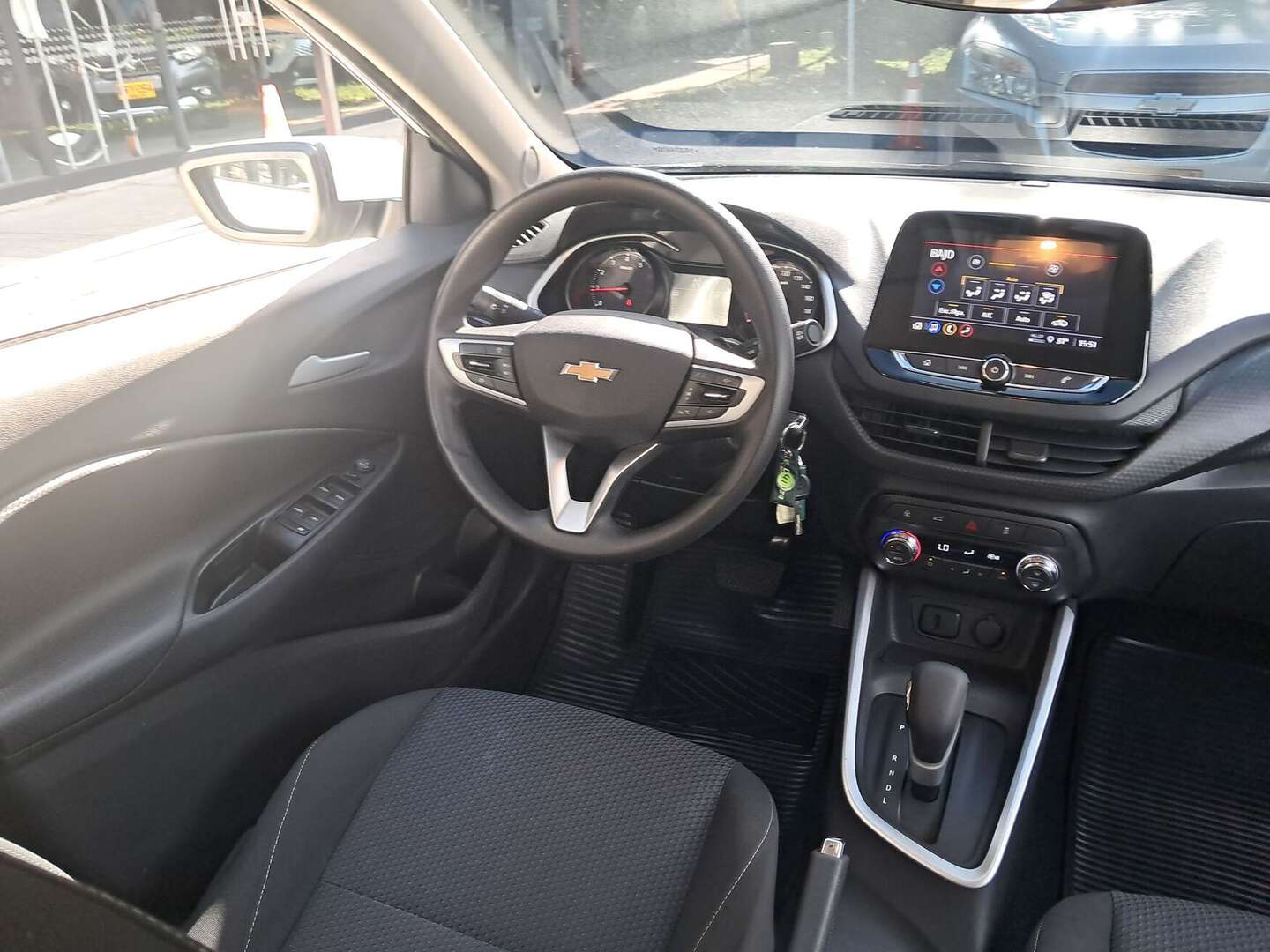 Chevrolet - Onix - 2025