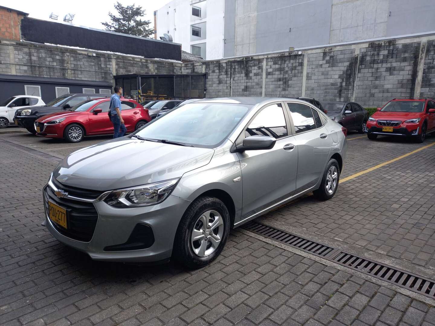 Chevrolet - Onix - 2025