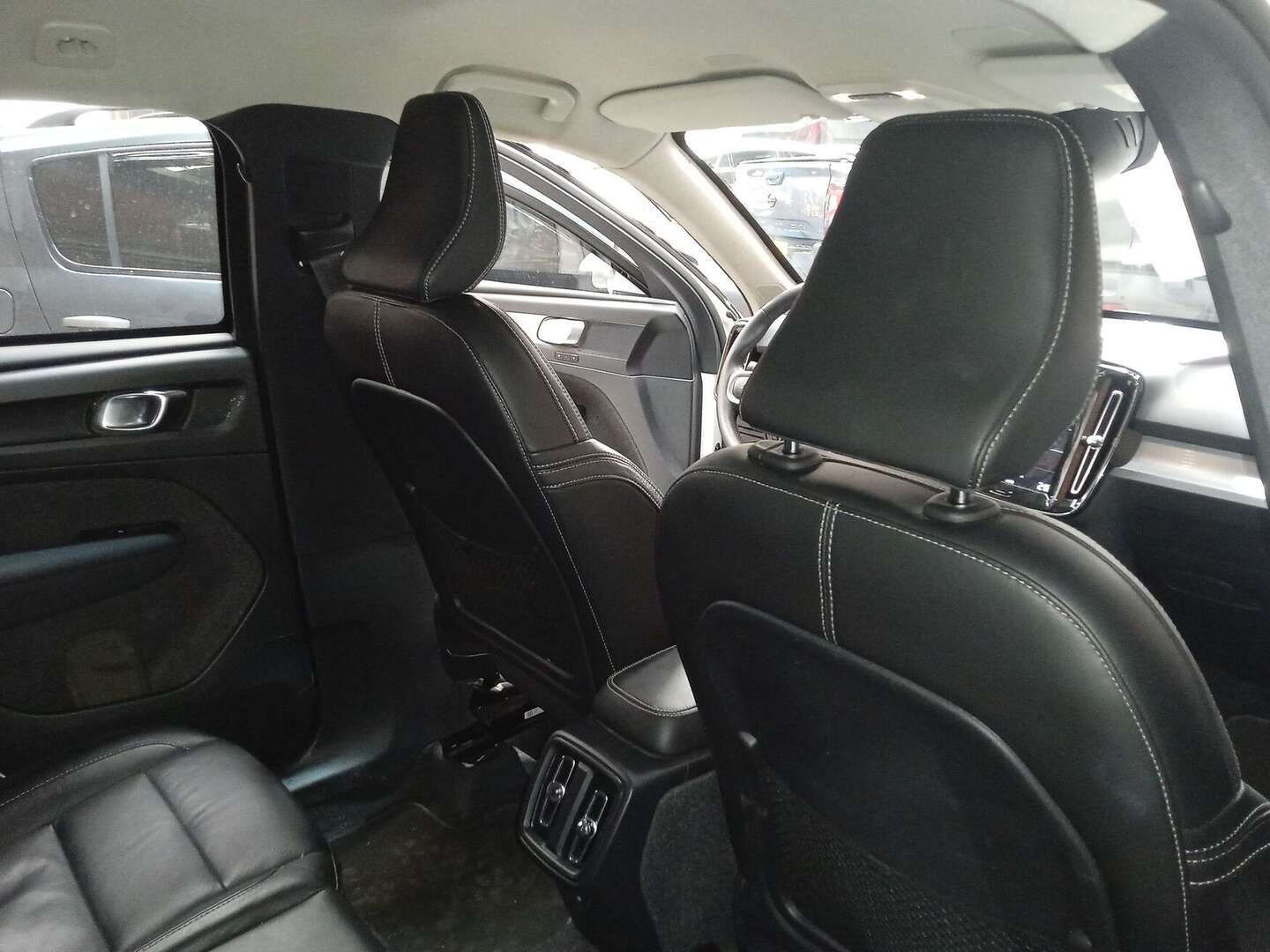 Volvo - XC40 - 2022