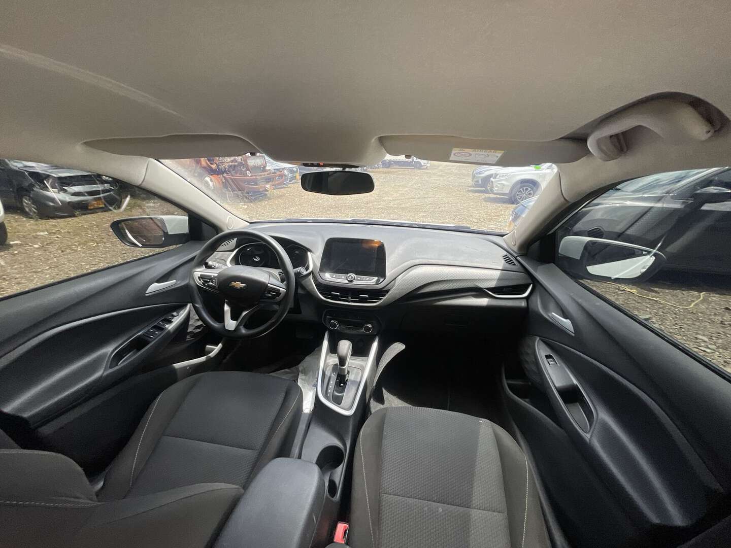 Chevrolet - Onix - 2023