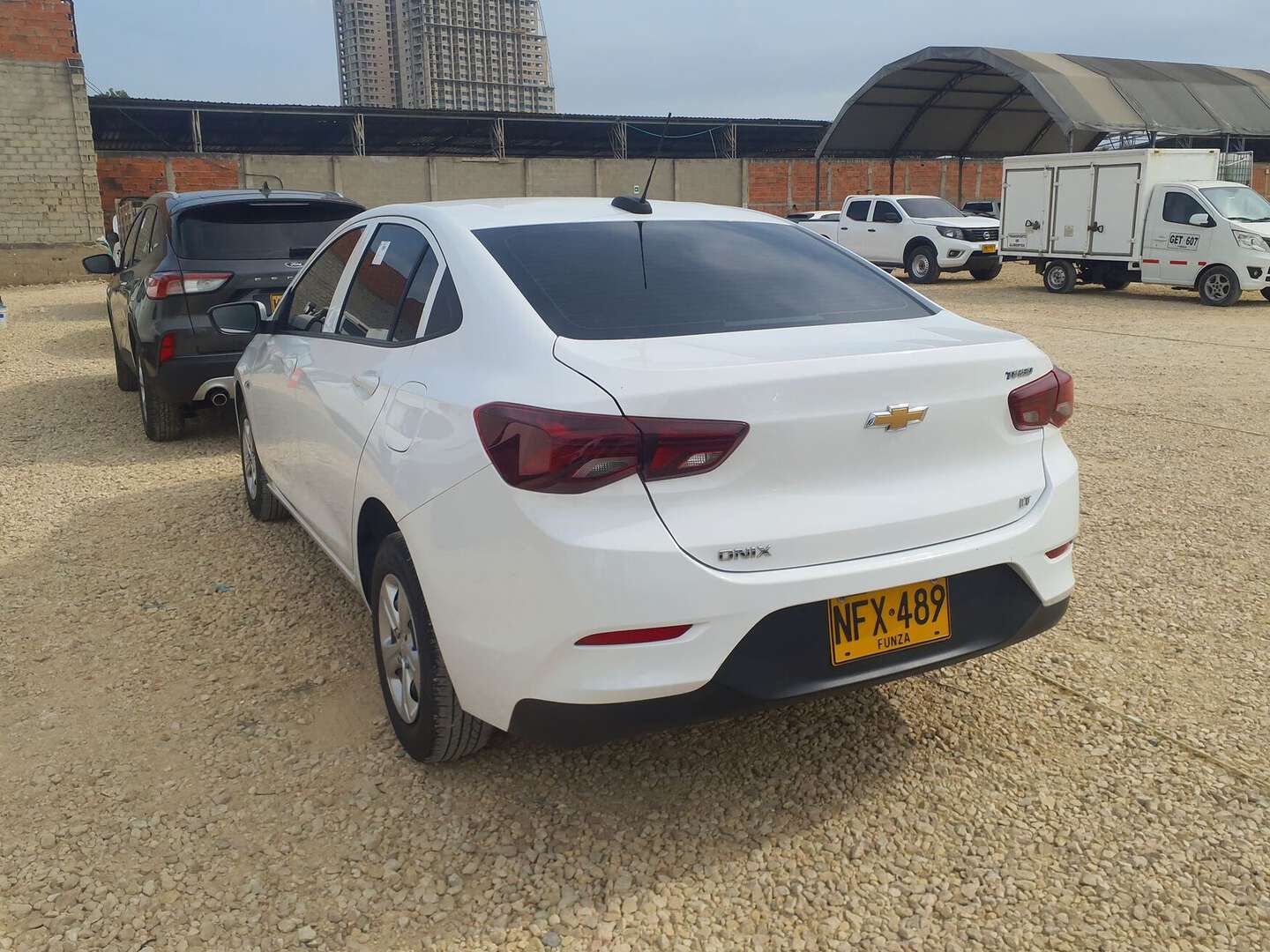 Chevrolet - Onix - 2023