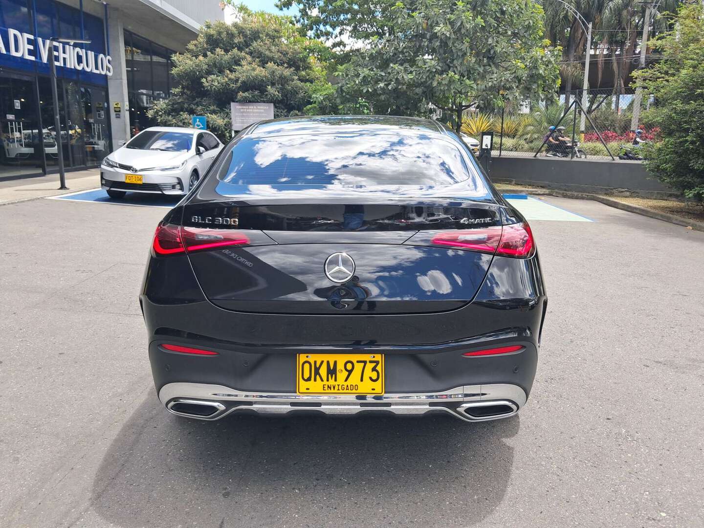 Mercedes Benz - GLC300 - 2026