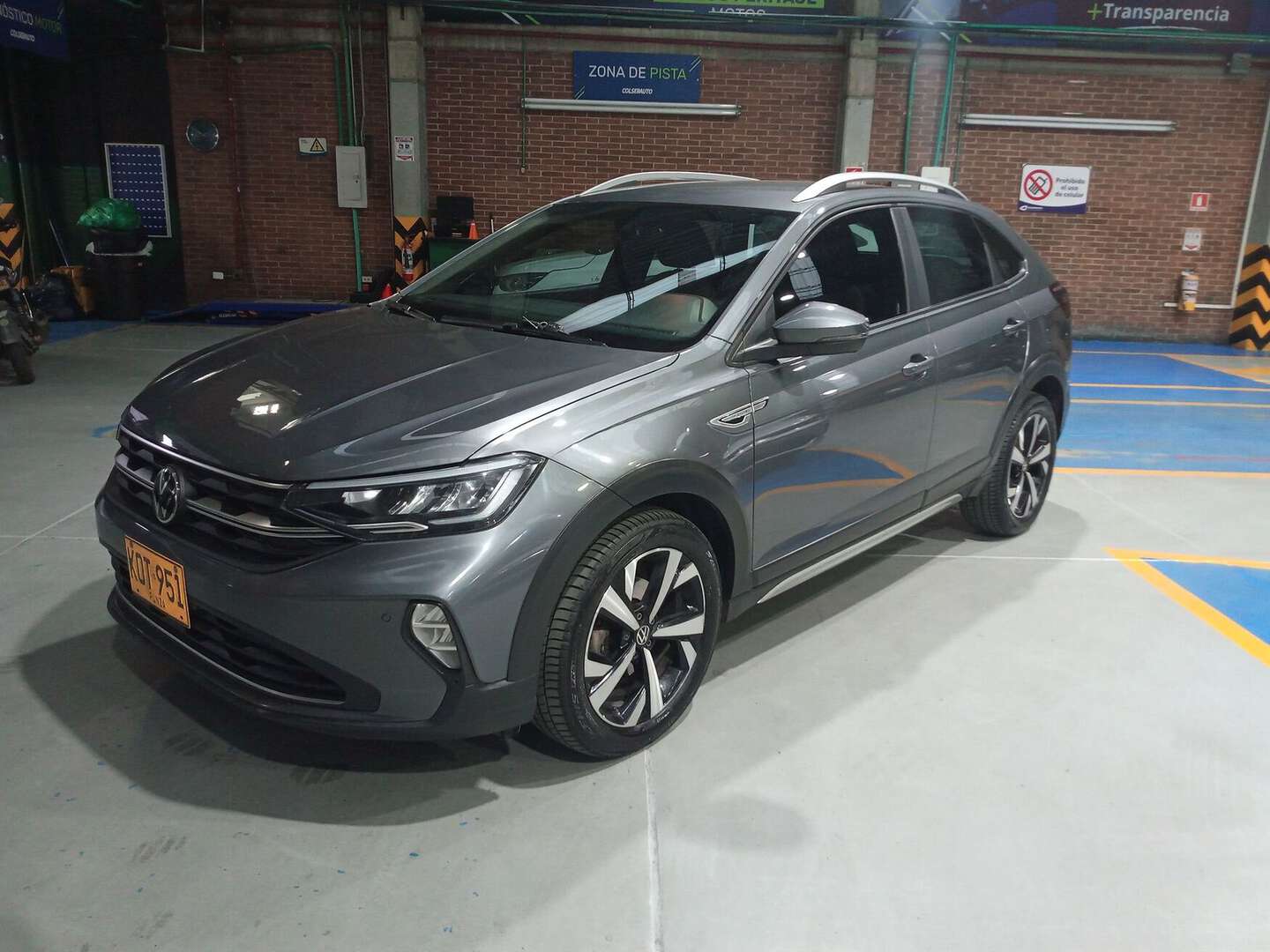 Volkswagen - Nivus - 2021