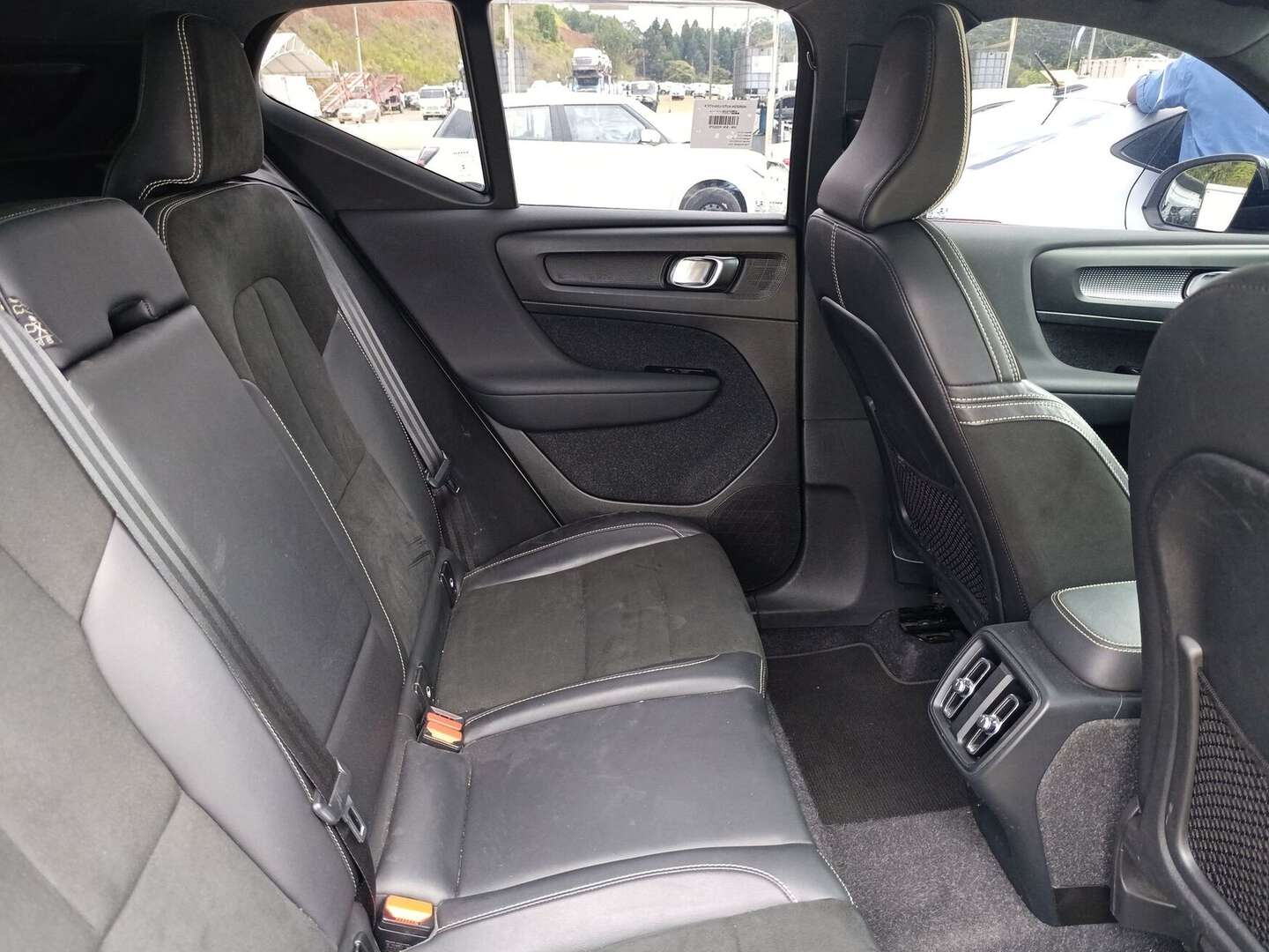 Volvo - XC40 - 2022