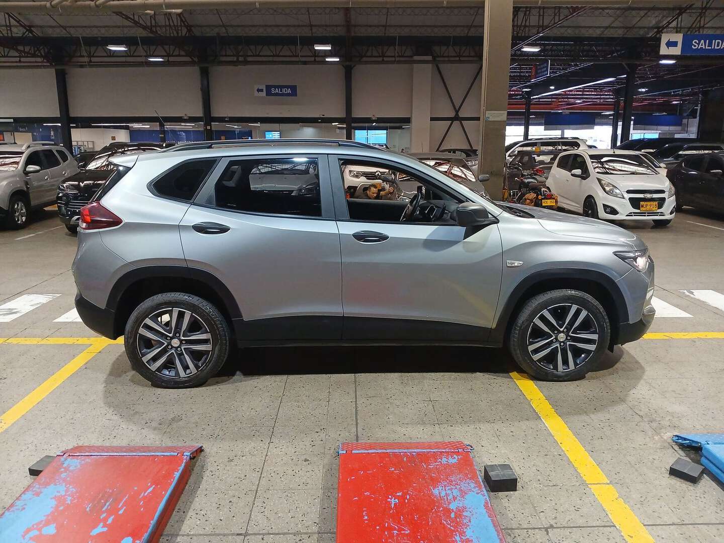 Chevrolet - Tracker - 2025