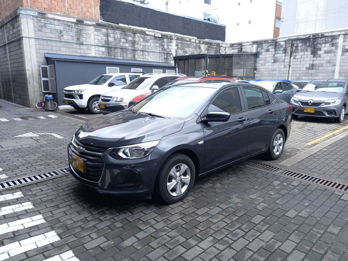 Chevrolet - Onix - 2025